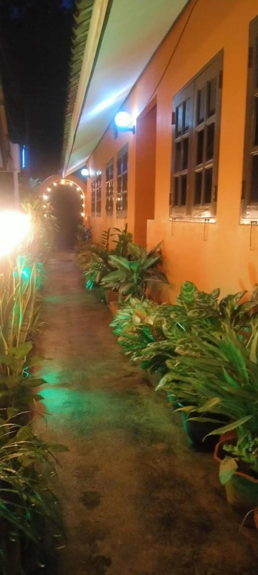 Sapparot Bar & Bungalows Koh Chang Exterior photo